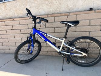 Kids mountain bike