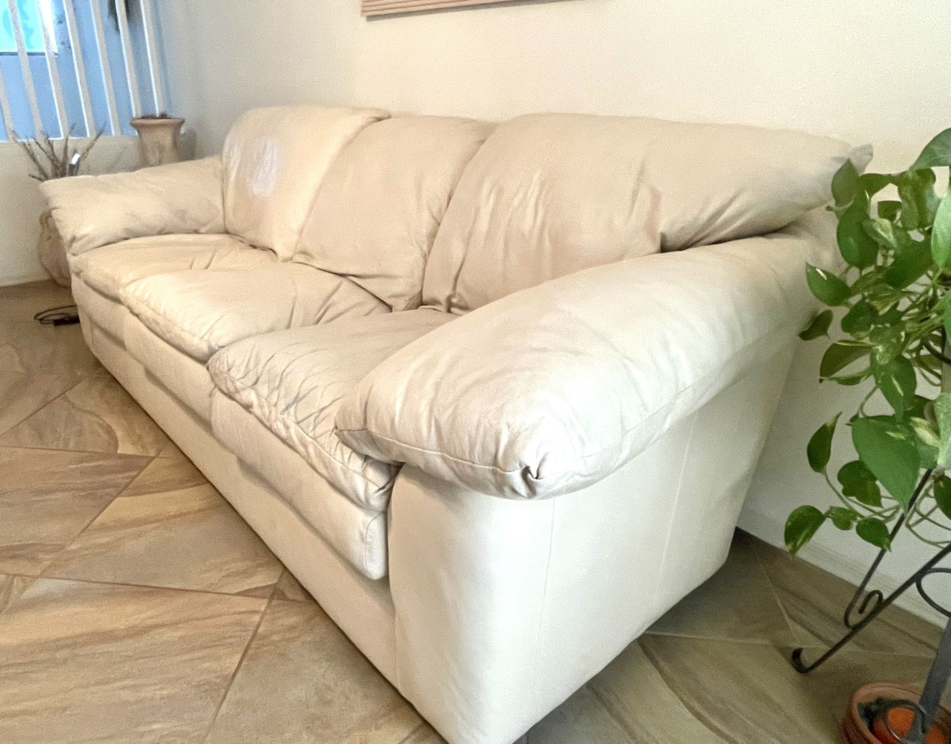 BEST OFFER-White Leather Sofa And loveseat