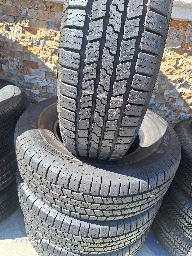 SEMI NEW FOUR TIRES 265/70/17/ GOODYEAR $300