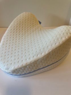 Knee Pillow with Removable Cover