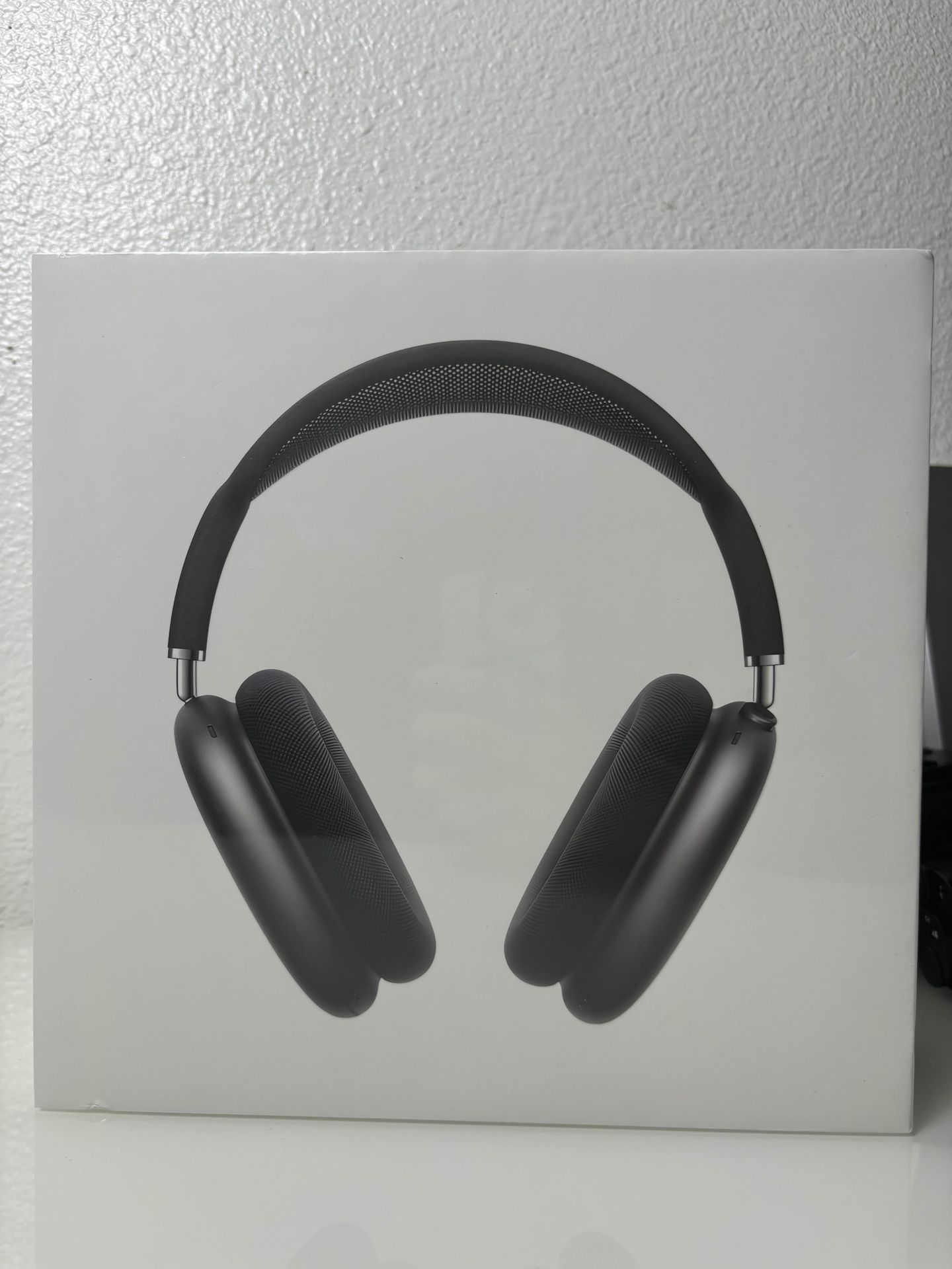 AirPods Max - Black - Excellent Condition - Great Sound!