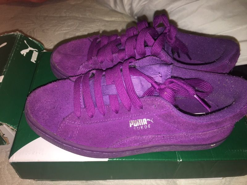 Kids pumas size 3