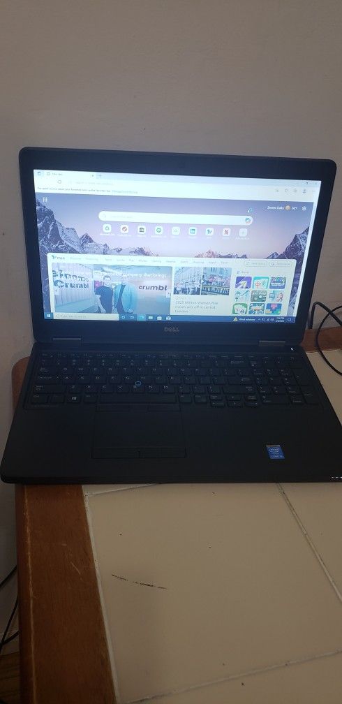 Dell Latitude Intel I5 2.50 GHz 500 HD 8Gig Ram Webcam