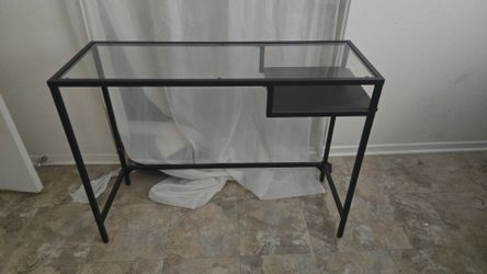 IKEA VITTSJÖ desk