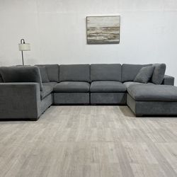 Sectional Sofa - Financing/Delivery Available