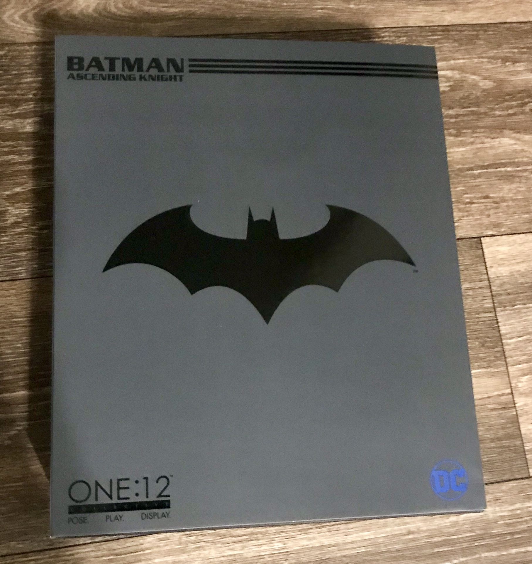 Mezco Batman Ascending Knight One:12 Collective Gray Suit Action Figure