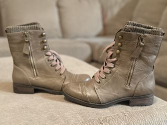 Taupe Light Brown Boots 6.5 