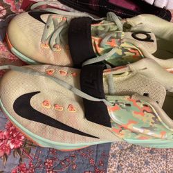 Zoom Nike Size9 Half 