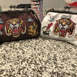 EdHardy Kisslock Clutch Purse 