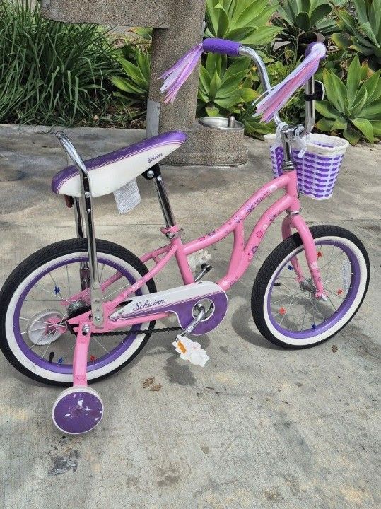 Schwinn Bloom 16 Inch Cruiser Gilr's Bike