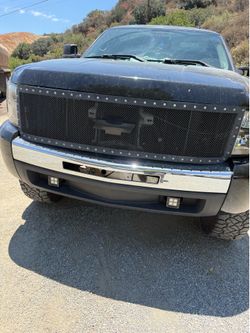 Chevy Silverado grill looking to trade for stock