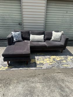 Small grey Sectional (Delivery available!)