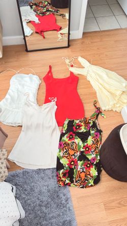Bundle Short dresses small and medium