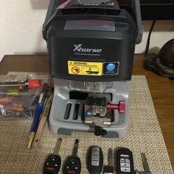 Car Keys, Remote Control Cutting and Programming