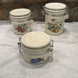 Jars With Sealed Lid