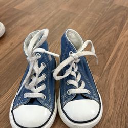 Toddler Converse Size 5