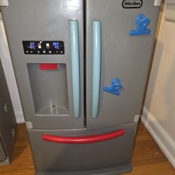 Little Tikes First Fridge