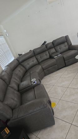 Large Gray Reclining Sectional Sofa with Cup Holders