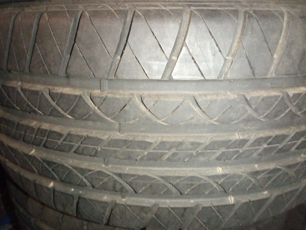 Set Of 4 New Tires