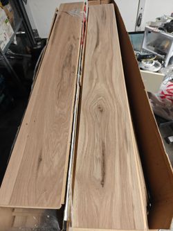4 boxes of laminate flooring