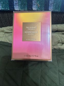 Victoria’s Secret bombshell Bronx