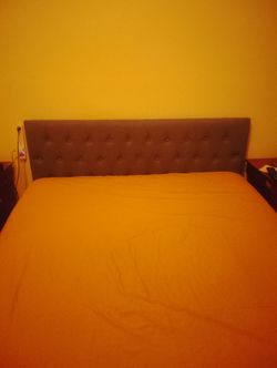 Opholstered headboard