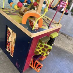 Zany Zoo Activity Cube 