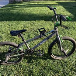 BMX Razor Bike