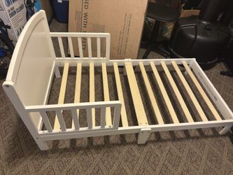 White Crib $40