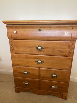 Oak dresser and nightstand