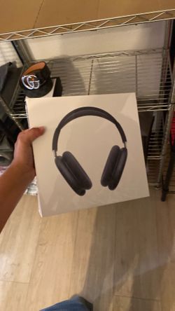AirPod maxes
