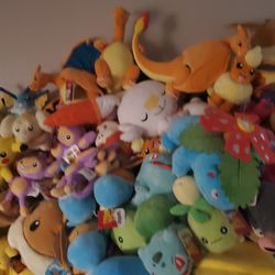 Plush Hello Kitty, Pokémon, Neal on snitch, Night before Christmas