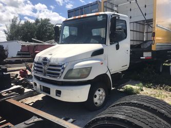 2007 Hino hood price only read posting parts truck all or parts