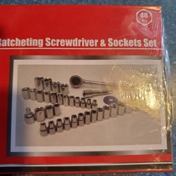 TOOL BENCH 40 PIECE SOCKET SET SAE& METRIC NEW IN PLASTIC 
