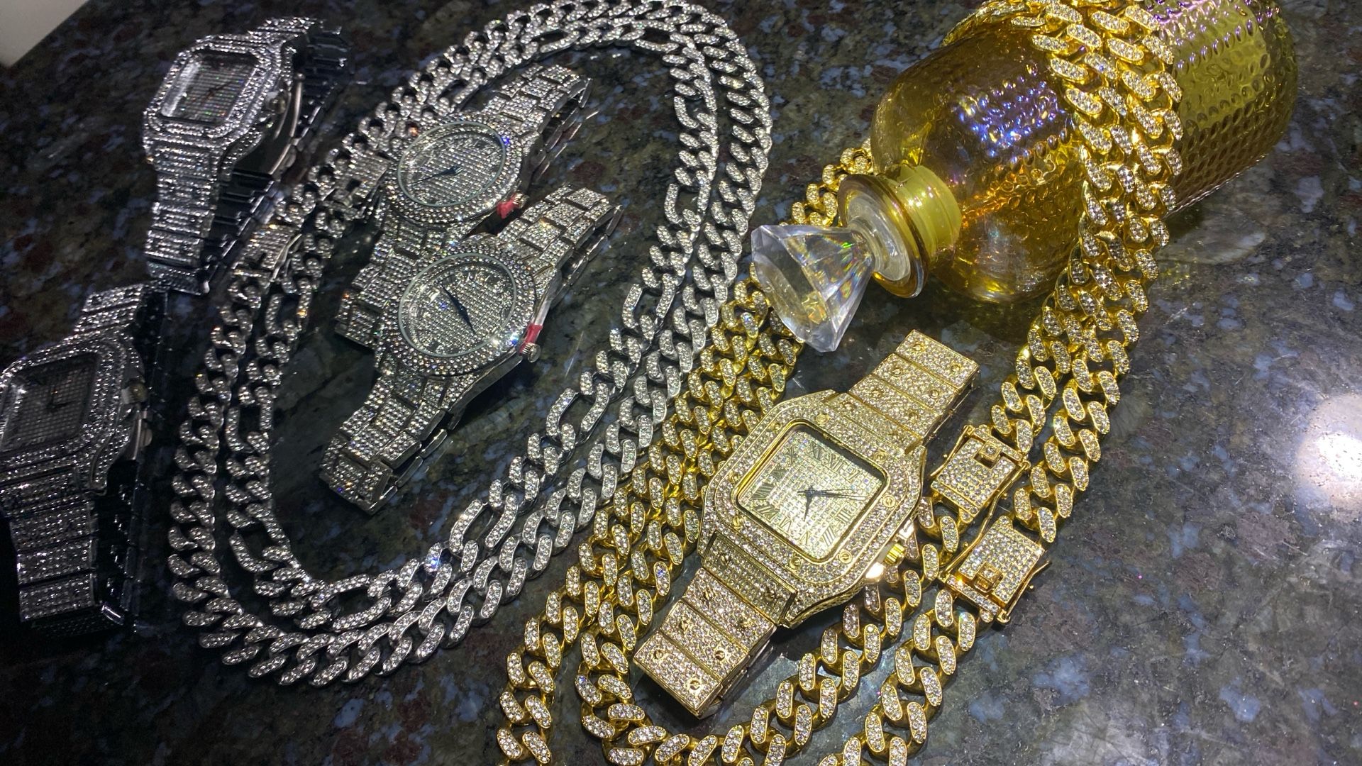 20 inch or 24 inch Cuban Link lab 🇮🇹ice stones two pieces for 200 resizable watch unisex