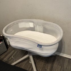 Halo bassinet