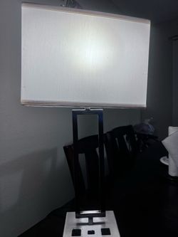 Lanpara para cuarto con 2 conetadores