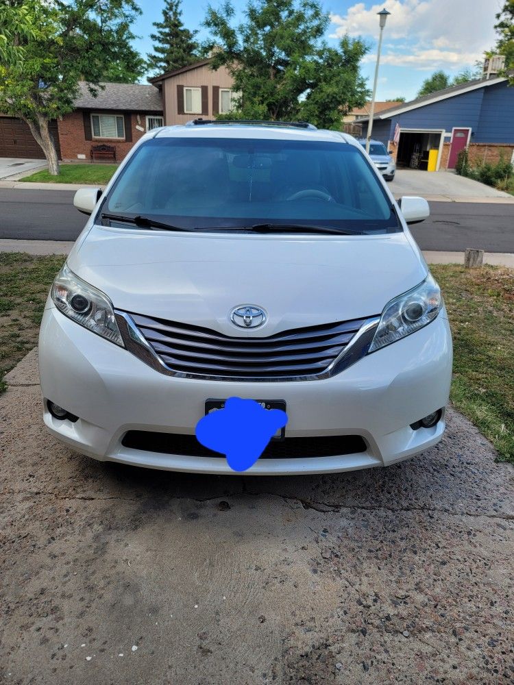 2015 Toyota Sienna