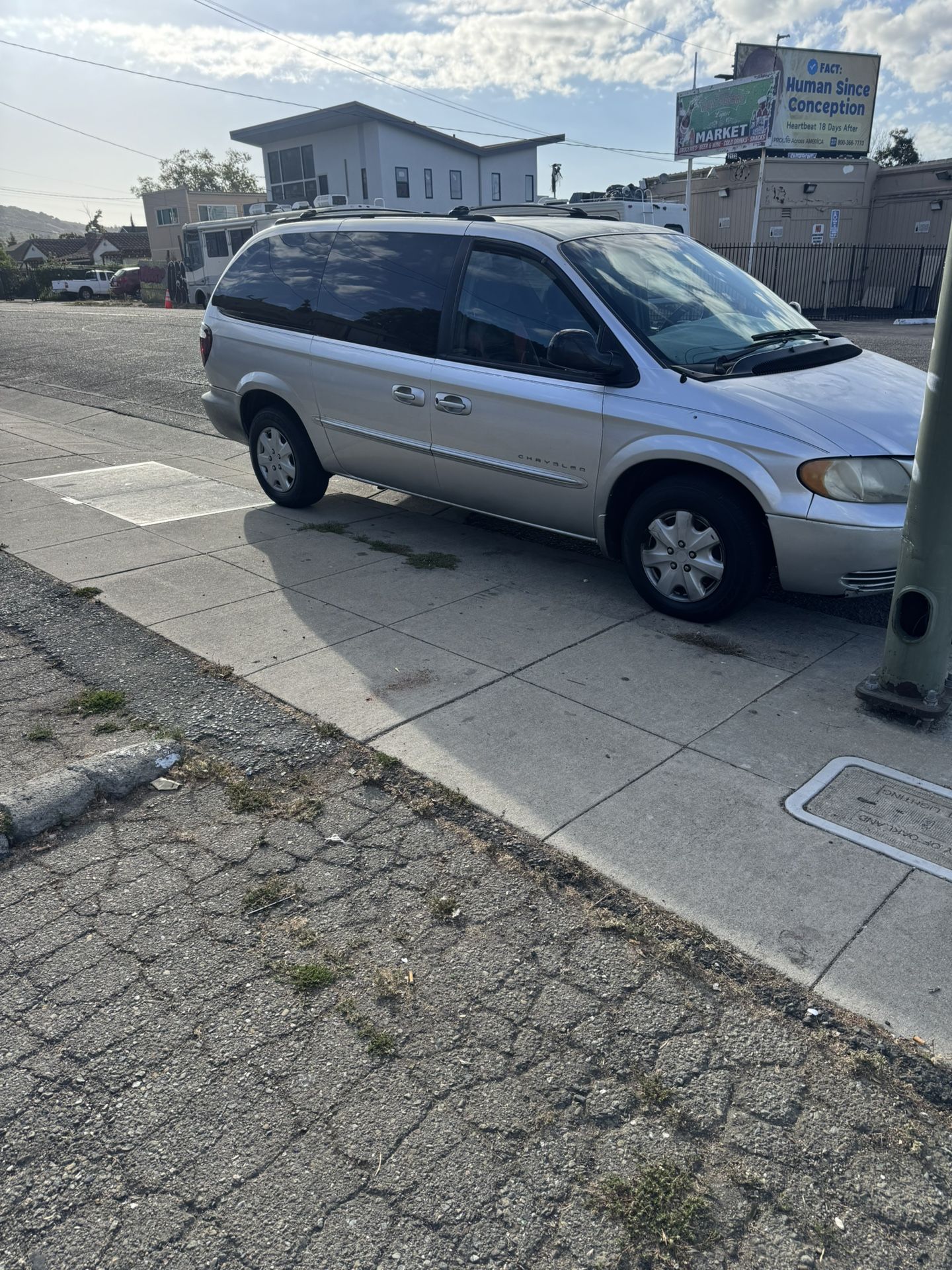 2001 Chrysler Town & Country