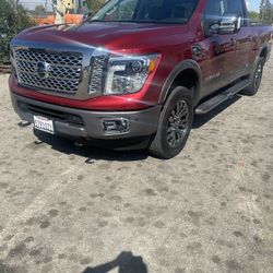 2016 Nissan Titan