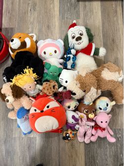 A group of staffy/ dolls