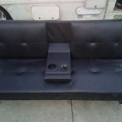 Jackknife Sofa Sleeper w center Cup holders 