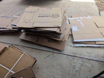 35 Small and Medium Moving Boxes