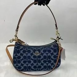 Coach Teri Shoulder Bag Signature Denim Vachetta Leather Gold/Denim/Natural NWT