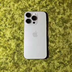 iPhone 16 Pro | 128GB | Natural Titanium | Factory Unlocked