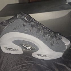 Reebok ES22 Men's Sz 8