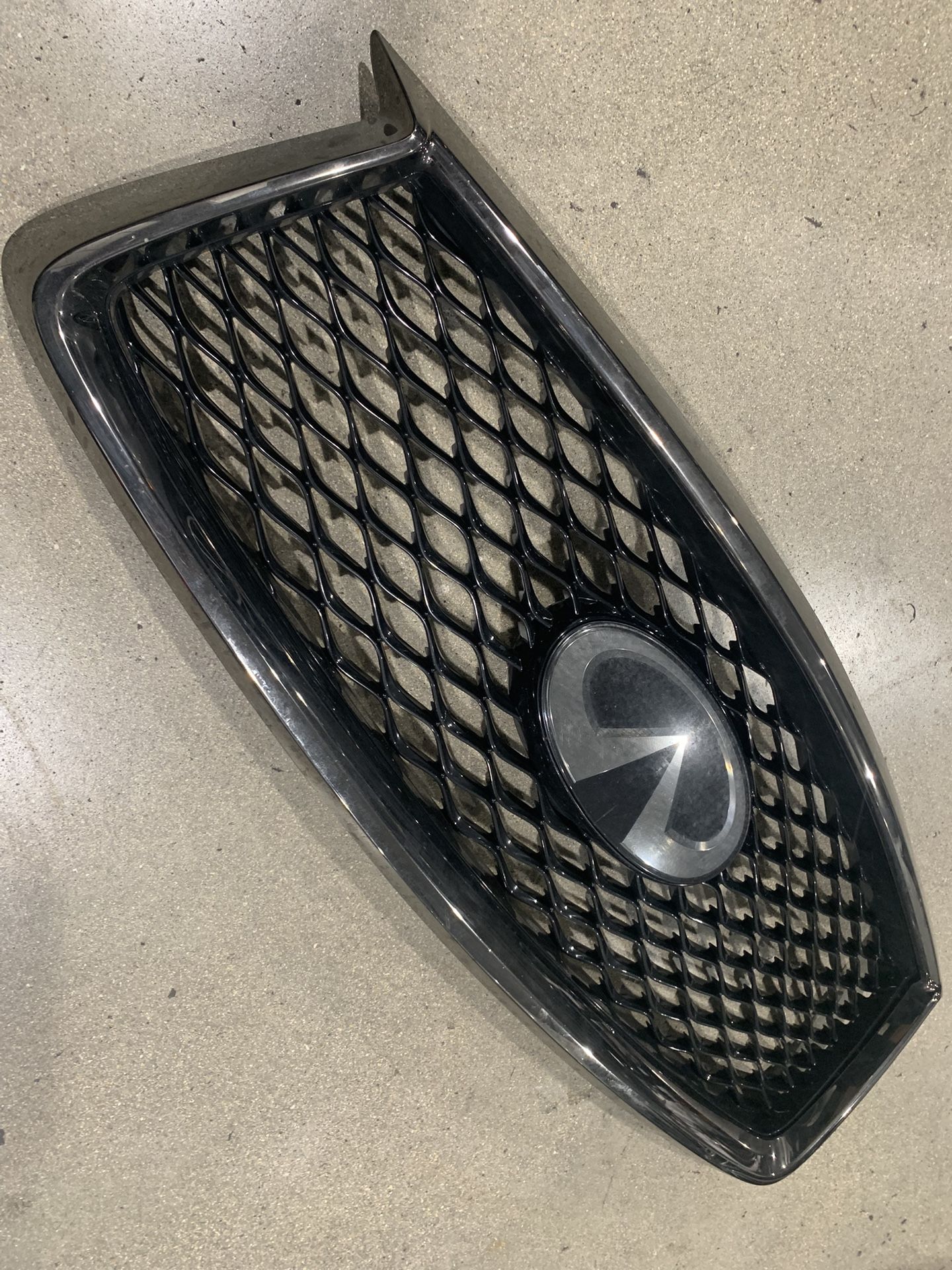 INFINITI QX50 FRONT GRILLE 