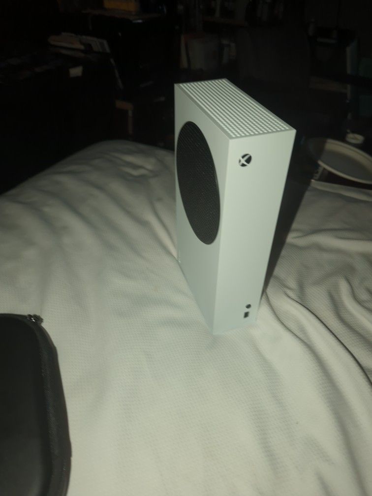 Xbox S Series 1TB Storage With Controller Brand New