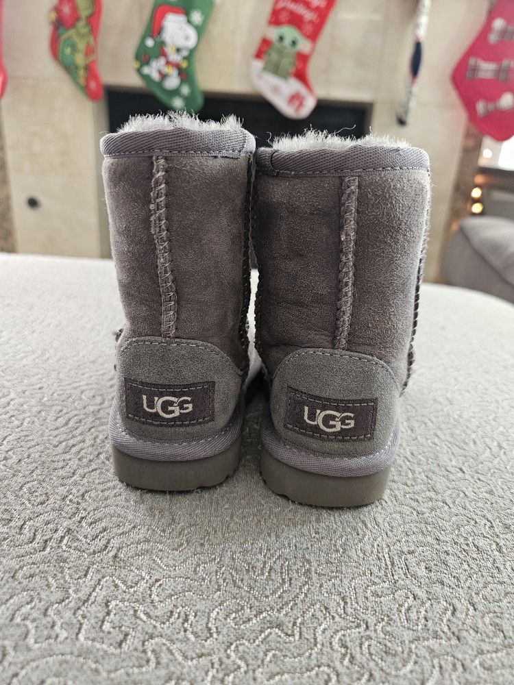UGG Toddler Girls Size 6 Boots