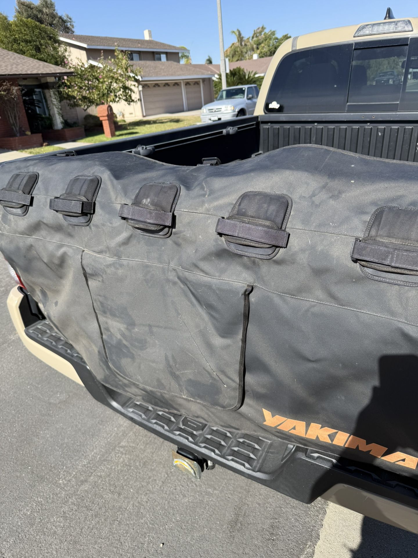 Yakama tailgate Pad Bike Take